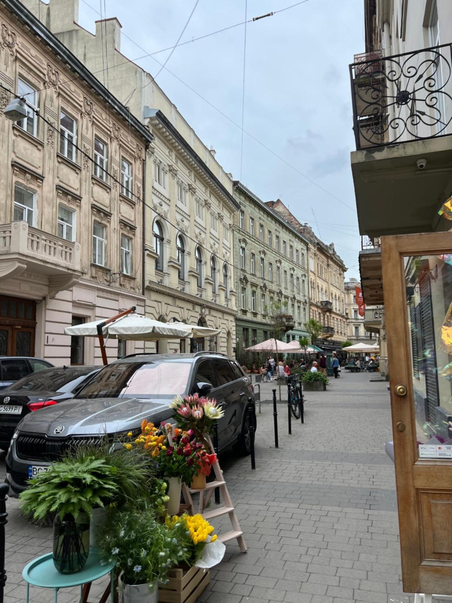 Art Studio Near Opera Theatre Lwów Zewnętrze zdjęcie